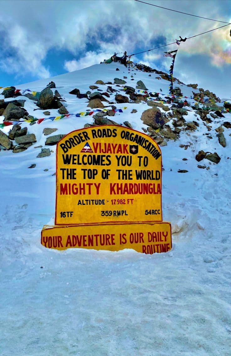 Khardung La Pass (17,982 ft)